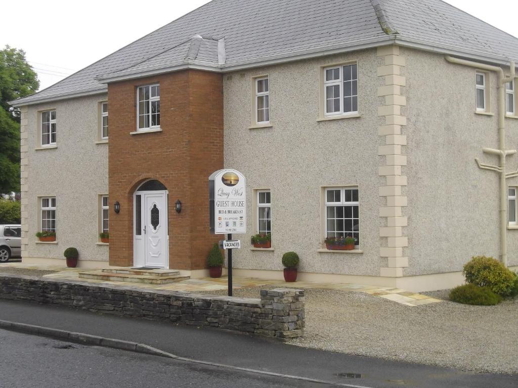 Quay West Ireland Bed and Breakfast Westport Esterno foto