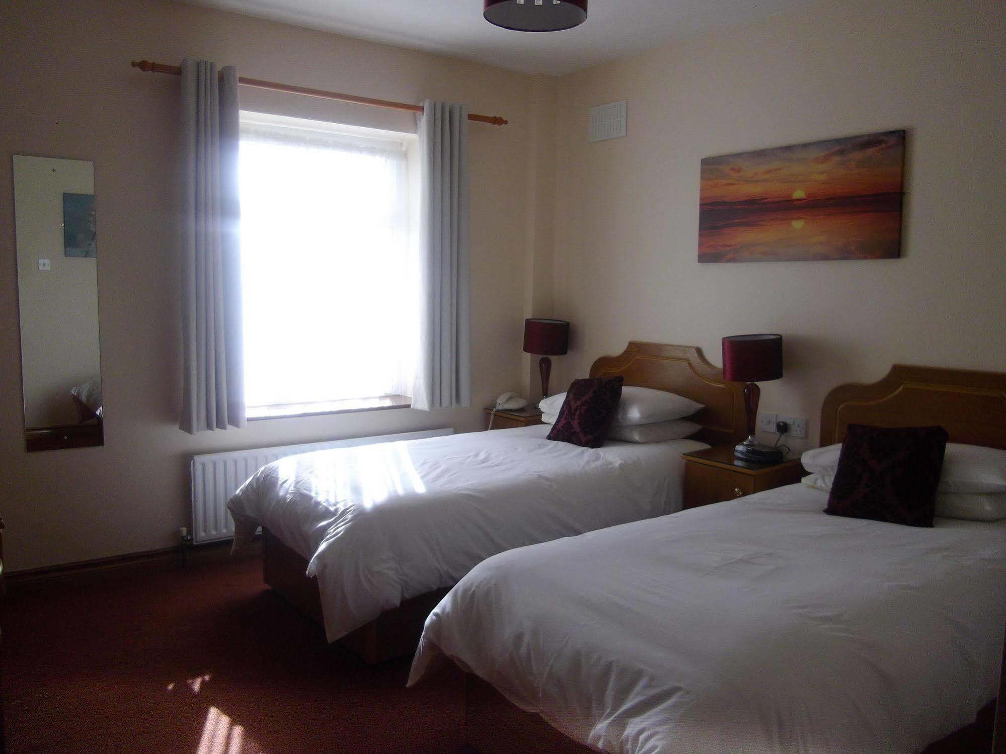 Quay West Ireland Bed and Breakfast Westport Esterno foto