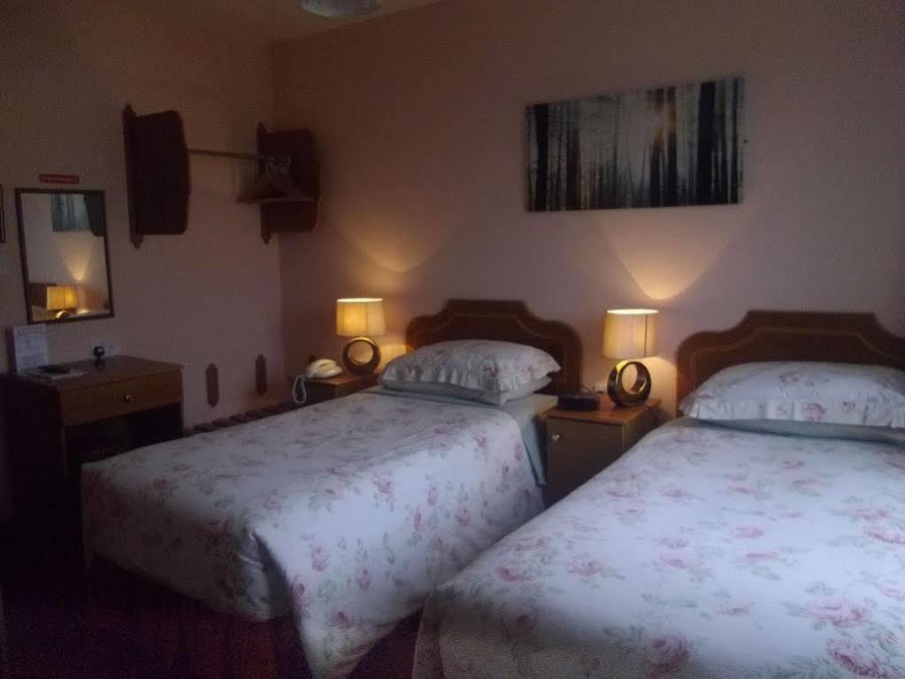 Quay West Ireland Bed and Breakfast Westport Esterno foto